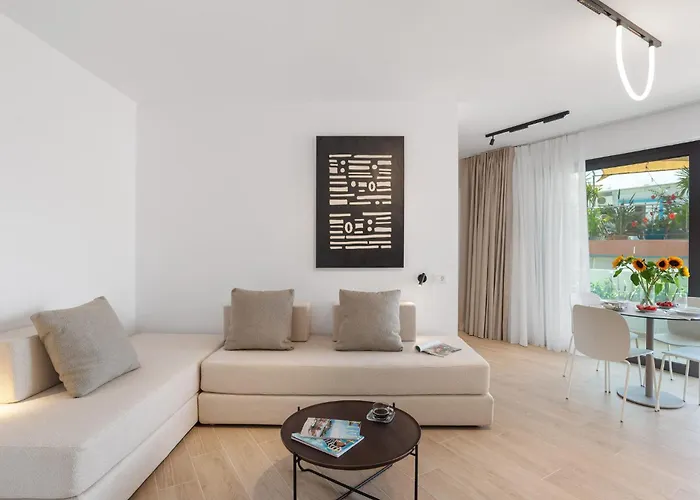 Lägenhetshotell Neapolis 4*