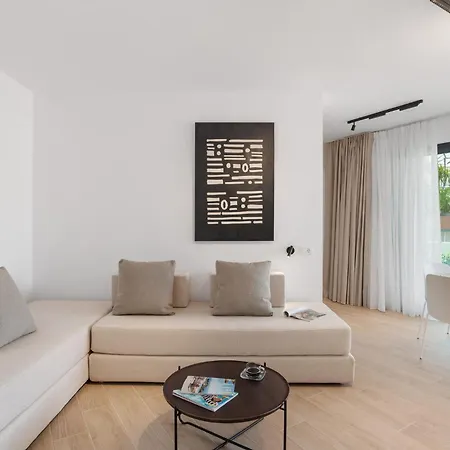 Lägenhetshotell Neapolis 4*