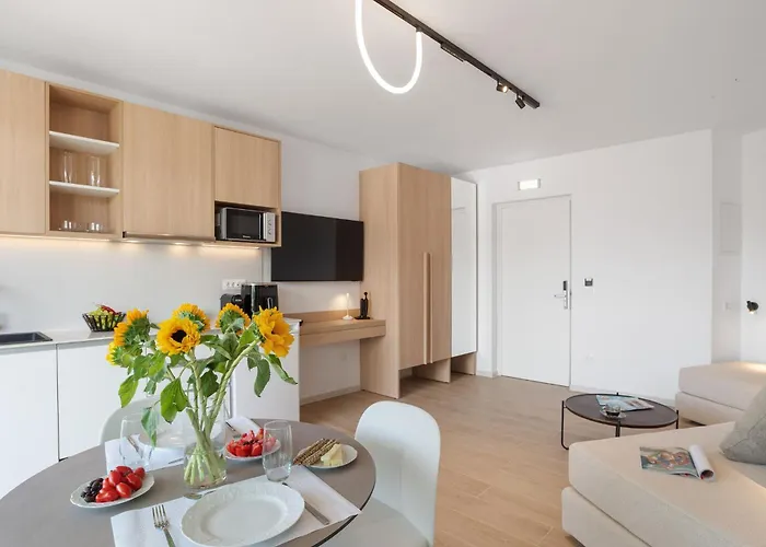 Aparthotel Neapolis 4*